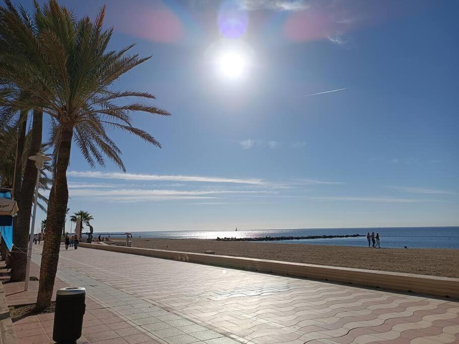 Estupendo Piso Renovado A 30 Metros De La Playa Leilighet Almería Eksteriør bilde