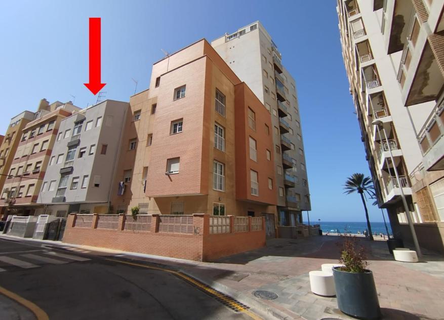 Estupendo Piso Renovado A 30 Metros De La Playa Leilighet Almería Eksteriør bilde